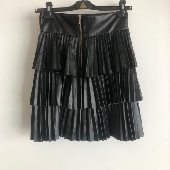 Marciano leather substitute skirt. - Picture 8 of 13